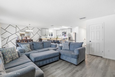 Discover this charming 4-bedroom, 2-bathroom home equipped with - photo 8