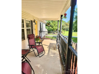 Looking for a little extra space? This inviting 3BR/2BA home in - photo 21