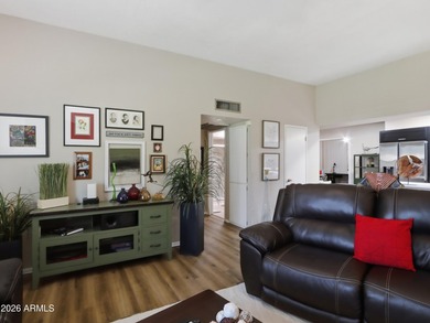 Completely remodeled and move-in ready, this beautiful 1-bedroom - photo 4