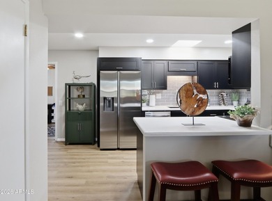 Completely remodeled and move-in ready, this beautiful 1-bedroom - photo 5