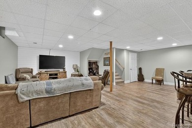 Spacious Fenton home with Hartland Schools set on 2.83 rolling - photo 28