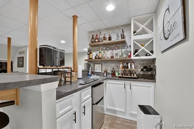Spacious Fenton home with Hartland Schools set on 2.83 rolling - photo 30
