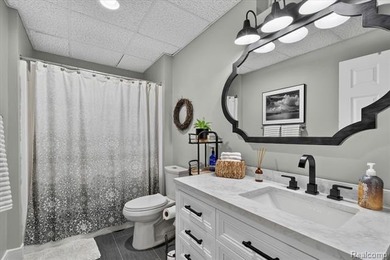 Spacious Fenton home with Hartland Schools set on 2.83 rolling - photo 31