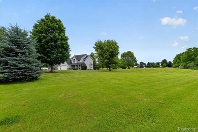 Spacious Fenton home with Hartland Schools set on 2.83 rolling - photo 37