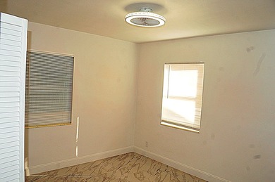 936 45th St - photo 8