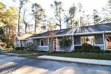 Lake Townhome/Townhouse For Sale in Morehead City, North Carolina
