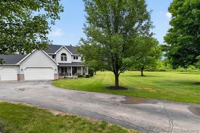 Spacious Fenton home with Hartland Schools set on 2.83 rolling - photo 42