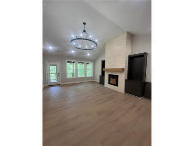 Luxury modern single-level living just steps from Flo Ride Bike - photo 4
