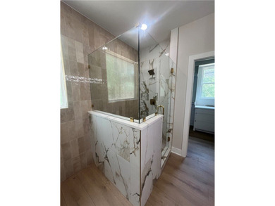 Luxury modern single-level living just steps from Flo Ride Bike - photo 6