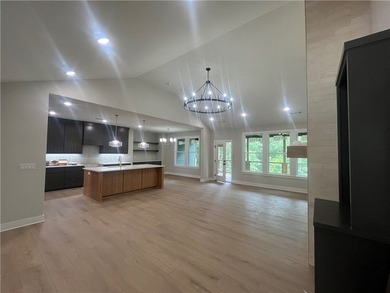 Luxury modern single-level living just steps from Flo Ride Bike - photo 7