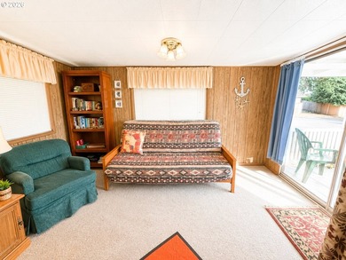 Coastal living at an unbeatable value! This charming 2-bedroom - photo 10