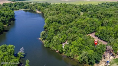 Welcome to lakefront living at its finest! This beautiful - photo 3
