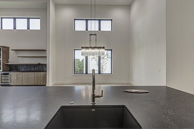 LOCK AND LEAVE CUSTOM HOME IN THE VILLA SECTION OF TUSCAN - photo 13