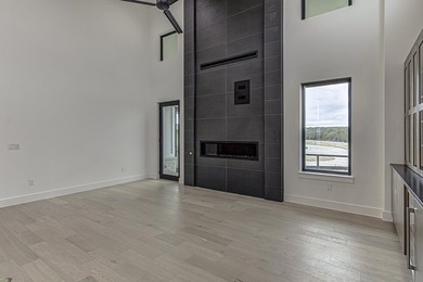 LOCK AND LEAVE CUSTOM HOME IN THE VILLA SECTION OF TUSCAN - photo 23
