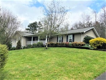 Lake Home Off Market in Sparta, Tennessee