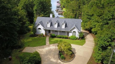 Lake Sinclair Home For Sale in Sparta Georgia