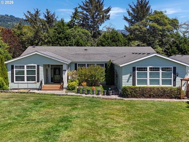 Welcome to your coastal retreat, a custom energy-efficient home - photo 4