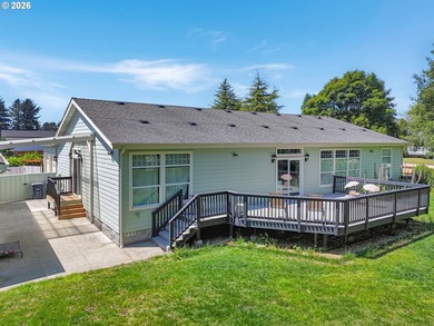 Welcome to your coastal retreat, a custom energy-efficient home - photo 6
