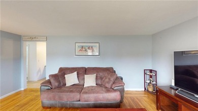 Welcome to 27 Amherst Road, a beautifully maintained ranch - photo 14