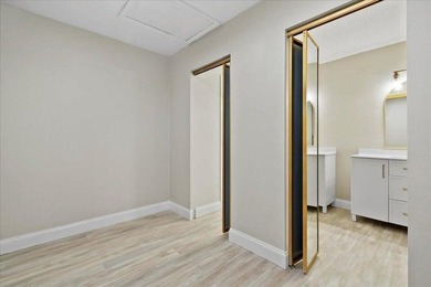Welcome to this beautifully fully new renovated 2-bedroom - photo 21