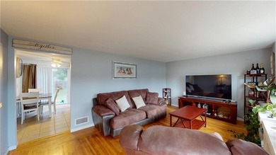 Welcome to 27 Amherst Road, a beautifully maintained ranch - photo 23