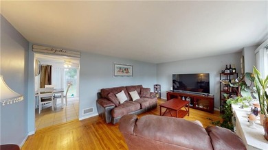 Welcome to 27 Amherst Road, a beautifully maintained ranch - photo 31