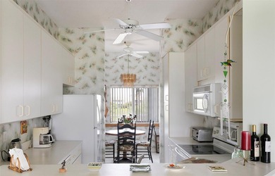 Situated on the top (4th) floor this 2-bed 2-bath residence - photo 7
