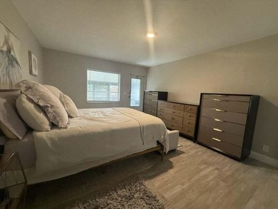 Welcome to this beautifully fully new renovated 2-bedroom - photo 41