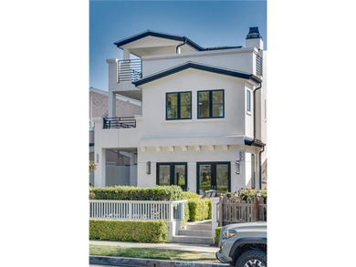 Positioned perfectly, In the coveted Flower Streets of Corona - photo 2