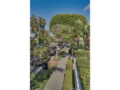 Positioned perfectly, In the coveted Flower Streets of Corona - photo 3