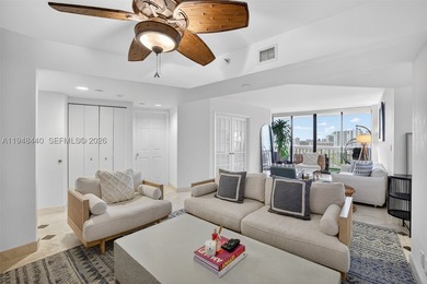 HIGH FLOOR 2 BED /2 BATH UNIT WITH TILE FLOORS THROUGHOUT - photo 9