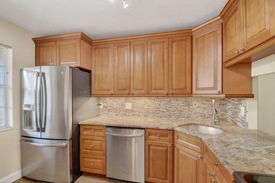 Discover easy Florida living in this beautifully updated 2BR/2BA - photo 11