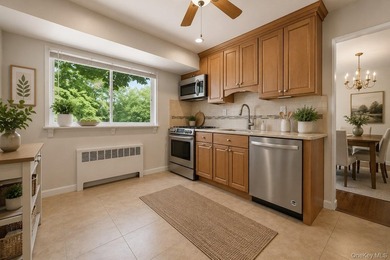 Welcome to this beautifully maintained Colonial, offering the - photo 14