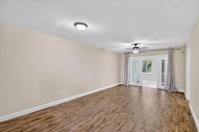 Discover easy Florida living in this beautifully updated 2BR/2BA - photo 17