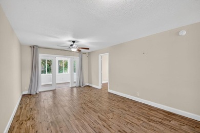 Discover easy Florida living in this beautifully updated 2BR/2BA - photo 18
