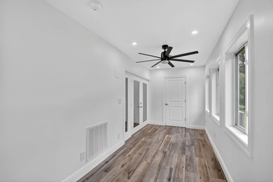 Discover easy Florida living in this beautifully updated 2BR/2BA - photo 21