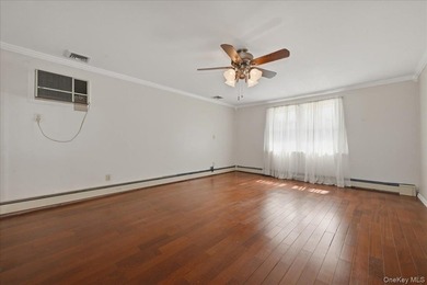 Welcome to this beautifully maintained Colonial, offering the - photo 23
