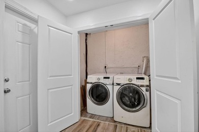Discover easy Florida living in this beautifully updated 2BR/2BA - photo 24