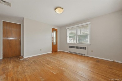 Welcome to this beautifully maintained Colonial, offering the - photo 29