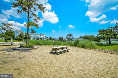 Beautifully renovated pond-front coastal retreat located just 2 - photo 31