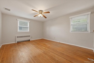 Welcome to this beautifully maintained Colonial, offering the - photo 31