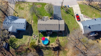 Welcome to your private retreat in the heart of Camdenton, where - photo 36