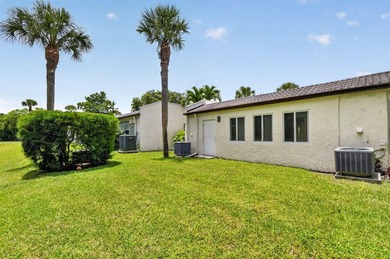 Discover easy Florida living in this beautifully updated 2BR/2BA - photo 37