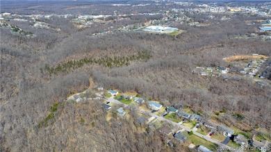 Welcome to your private retreat in the heart of Camdenton, where - photo 40