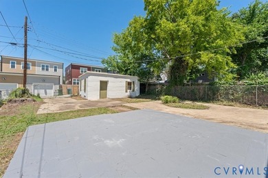 Nestled in the heart of Chimborazo Park, this stunning all-brick - photo 43
