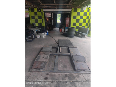 **** Commercial property Zoned CCG-2 currently used as a well - photo 3