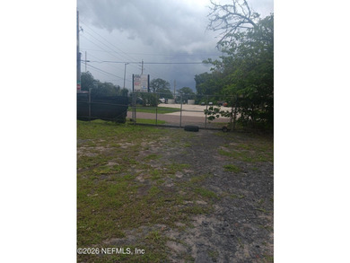 **** Commercial property Zoned CCG-2 currently used as a well - photo 5