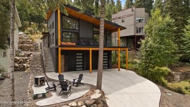 Lake Home For Sale in Coeur d Alene, Idaho