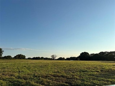 There are properties that offer land, and then there are - photo 15