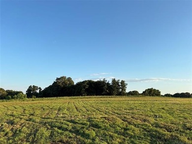 There are properties that offer land, and then there are - photo 16